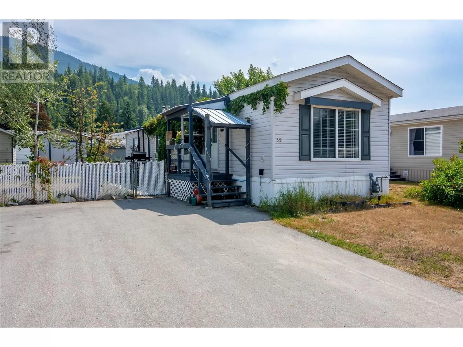 Manufactured Home for rent: 241 23 Highway N Unit# 39, Revelstoke, British Columbia V0E 2S0