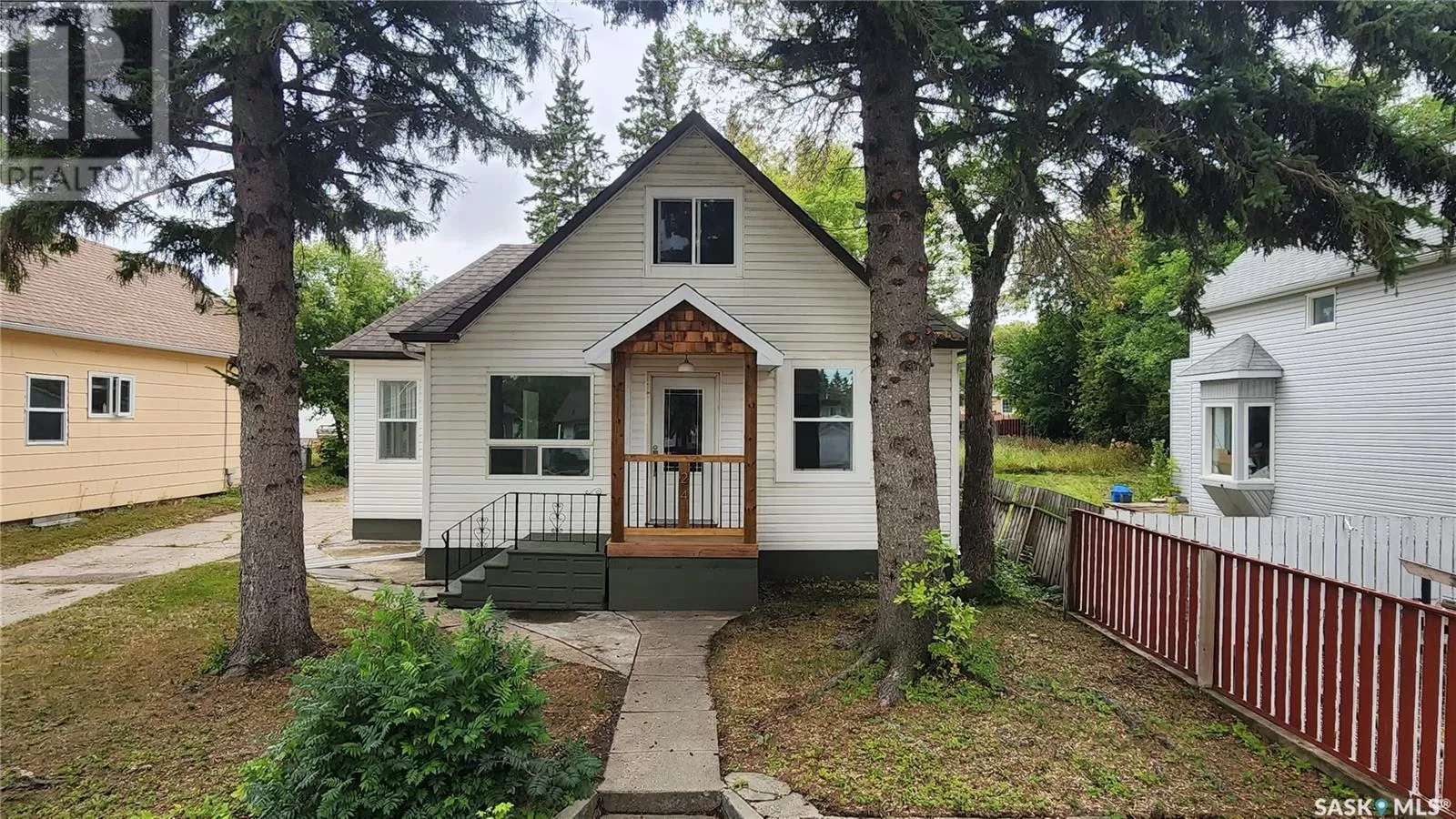 House for rent: 241 4th Avenue E, Melville, Saskatchewan S0A 2P0