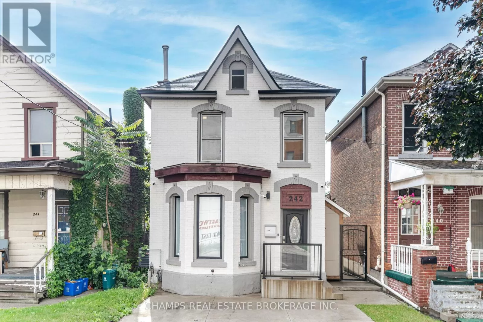 House for rent: 242 East Avenue N, Hamilton, Ontario L8L 5J3