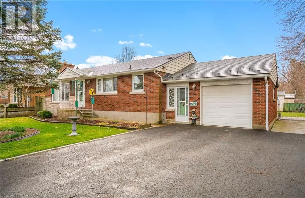 House for rent: 242 Lakeshore Road W, Port Colborne, Ontario L3K 2S6