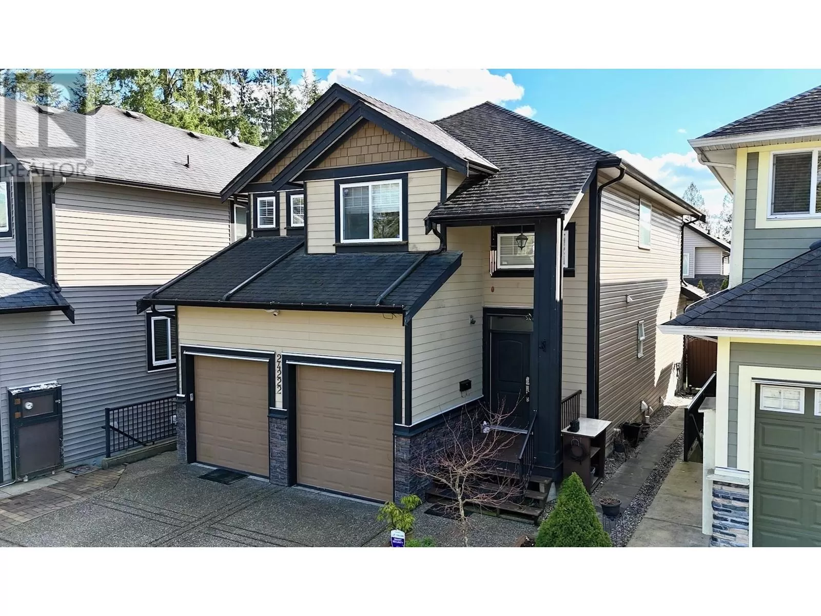 House for rent: 24222 104 Avenue, Maple Ridge, British Columbia V2W 0E4