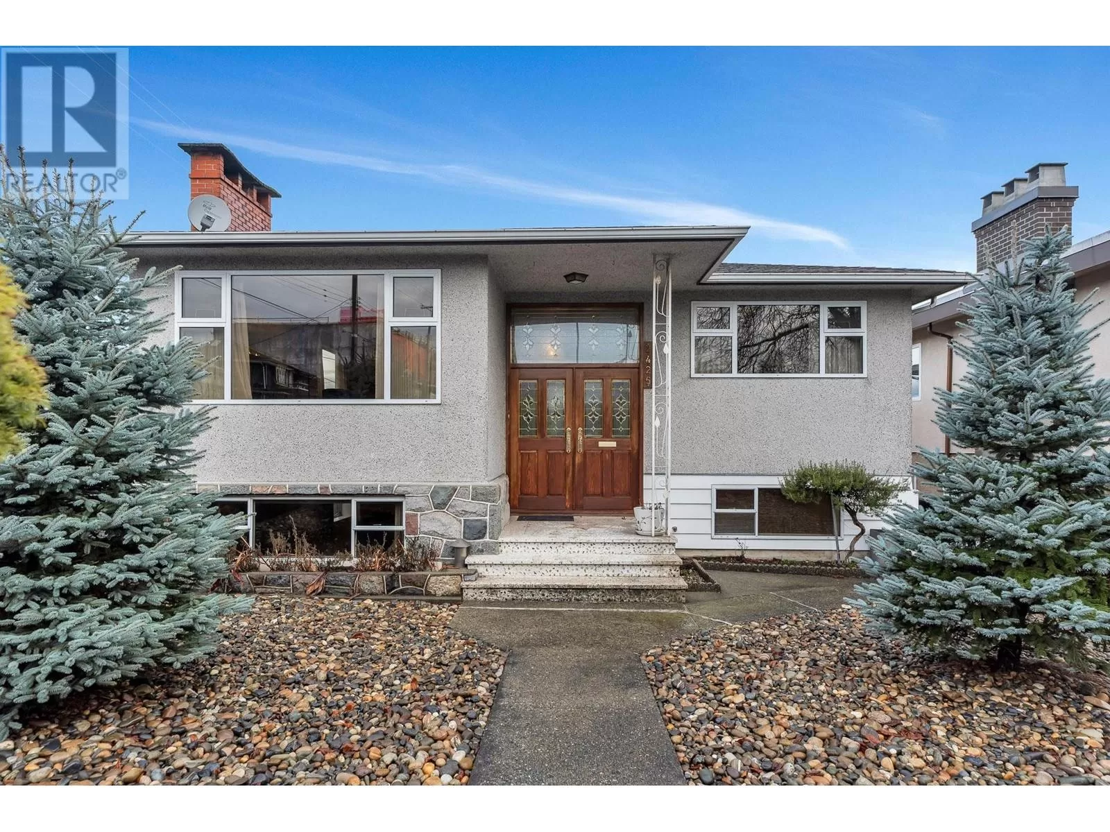 House for rent: 2425 Kitchener Street, Vancouver, British Columbia V5K 3C4