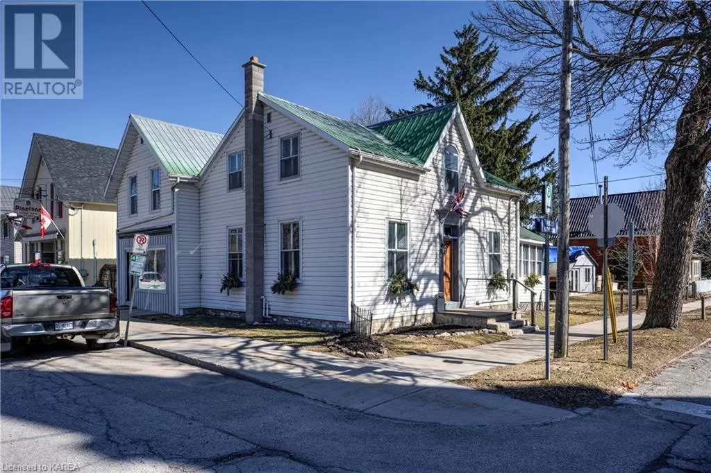 House for rent: 25 Church Street, Westport, Ontario K0G 1X0