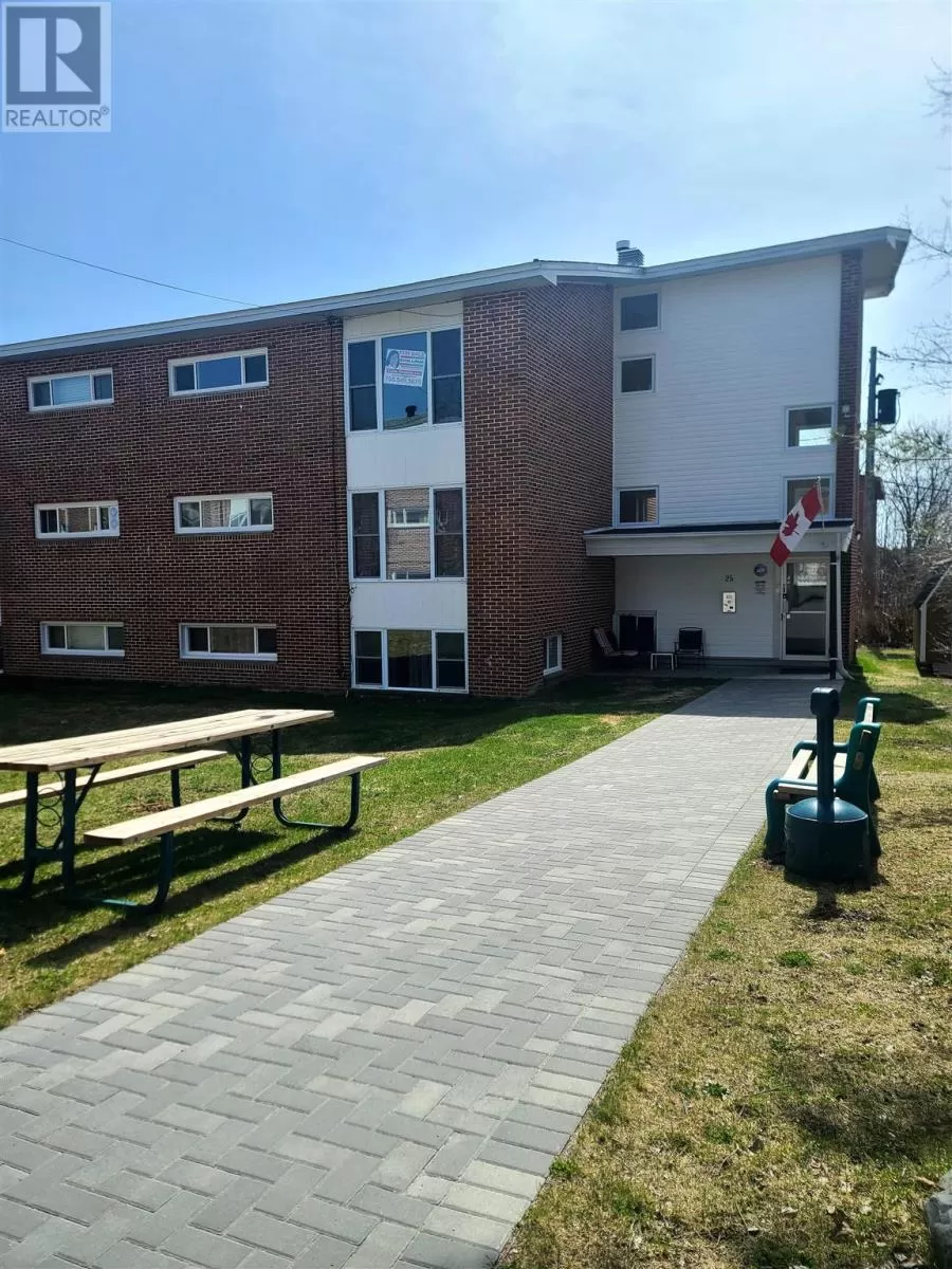 Row / Townhouse for rent: 25 Mississauga Ave # 43, Elliot Lake, Ontario P5A 1E1