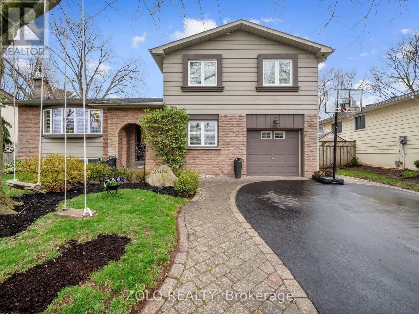 House for rent: 2500 Bridge Rd, Oakville, Ontario L6L 2H2