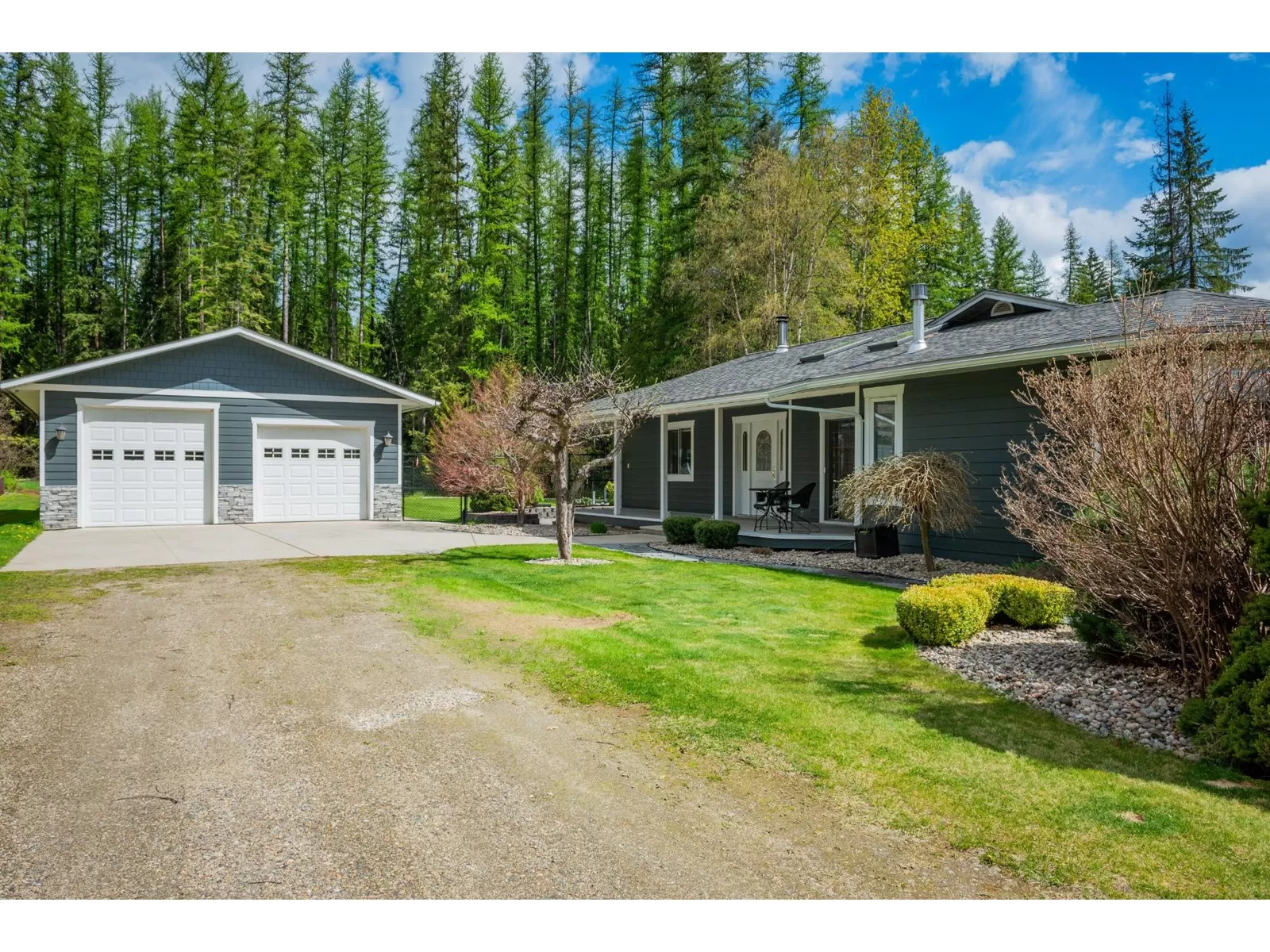 House for rent: 2535 Sorokin Rd, Krestova, British Columbia V0G 1H2