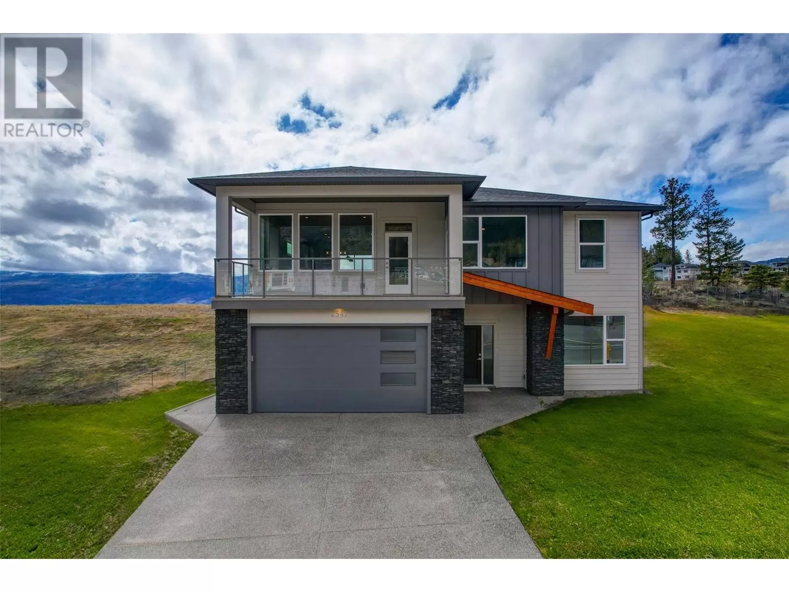 House for rent: 2547 Pinnacle Ridge Drive, West Kelowna, British Columbia V4T 0G4