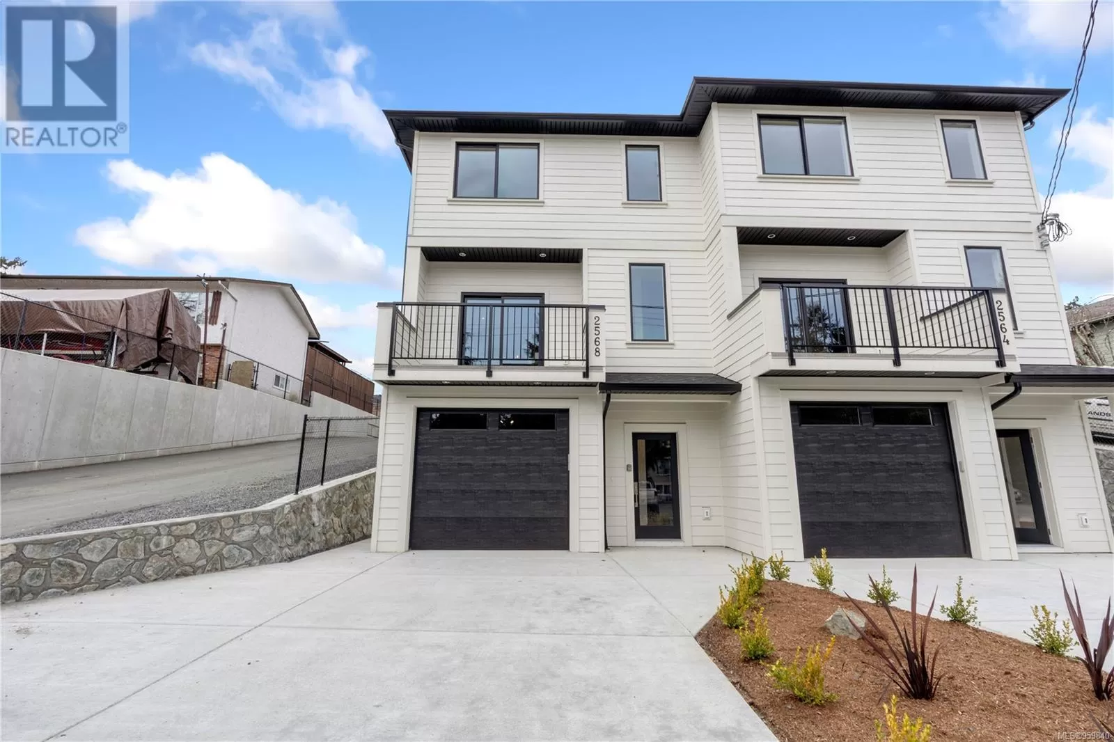 Duplex for rent: 2568 Wentwich Rd, Langford, British Columbia V9B 3N4