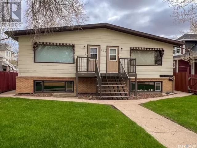 Multi-Family for rent: 257 3rd Avenue Nw, Swift Current, Saskatchewan S9H 0R9