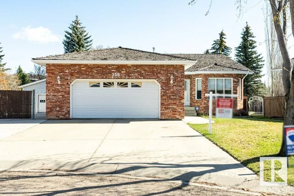 House for rent: 258 Burton Rd Nw, Edmonton, Alberta T6R 1P3