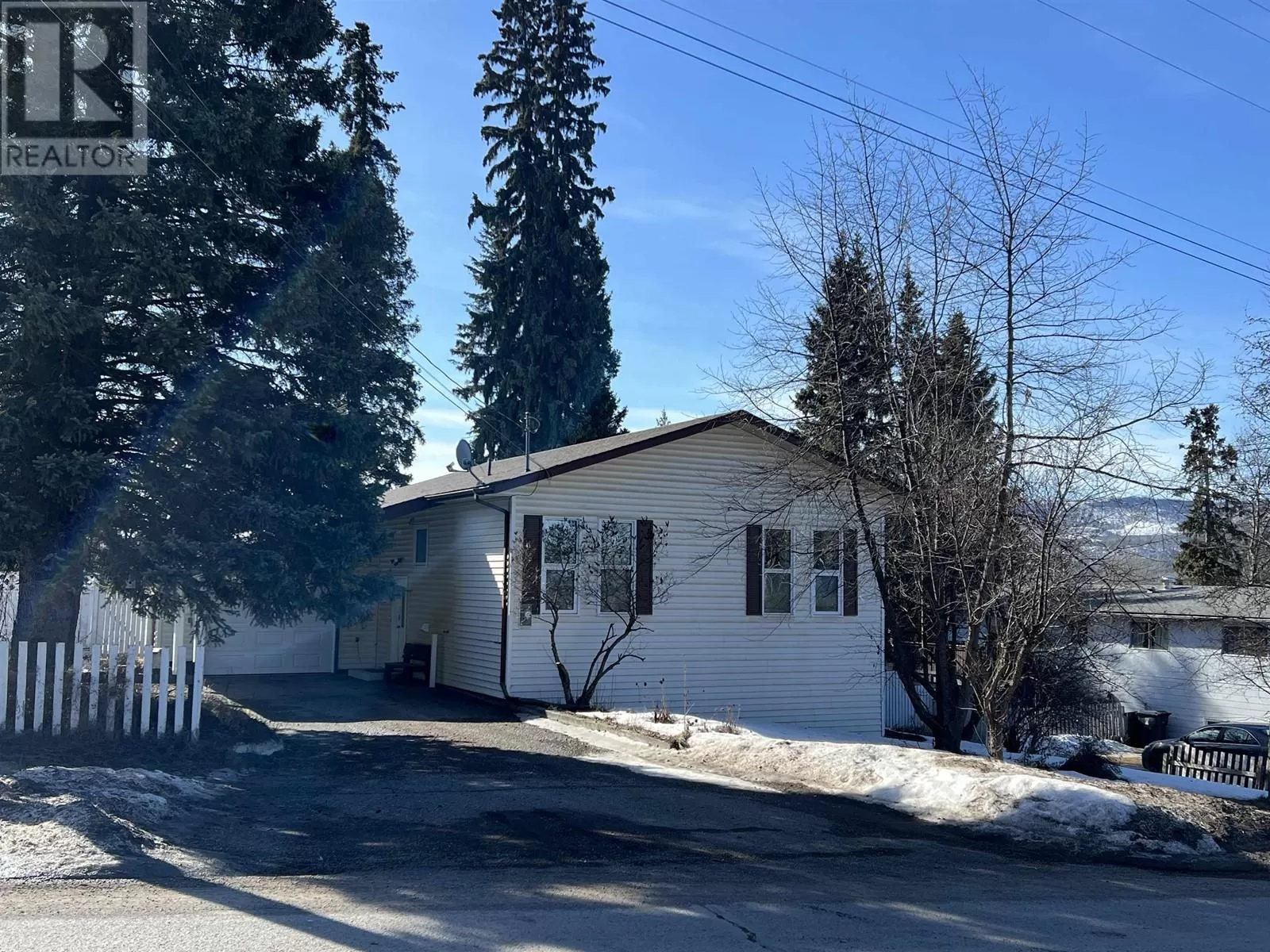 House for rent: 262 5th Avenue, Burns Lake, British Columbia V0J 1E0