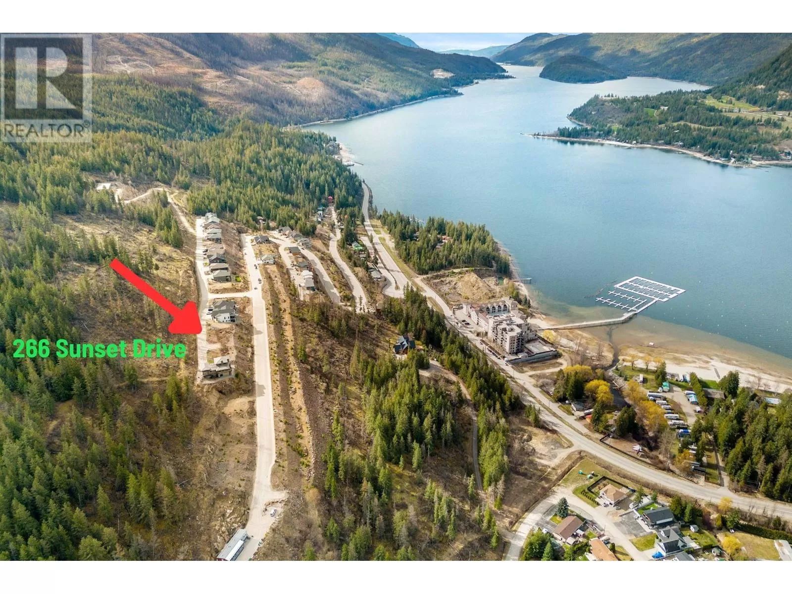Other for rent: 266 Sunset Drive, Sicamous, British Columbia V0E 2V1