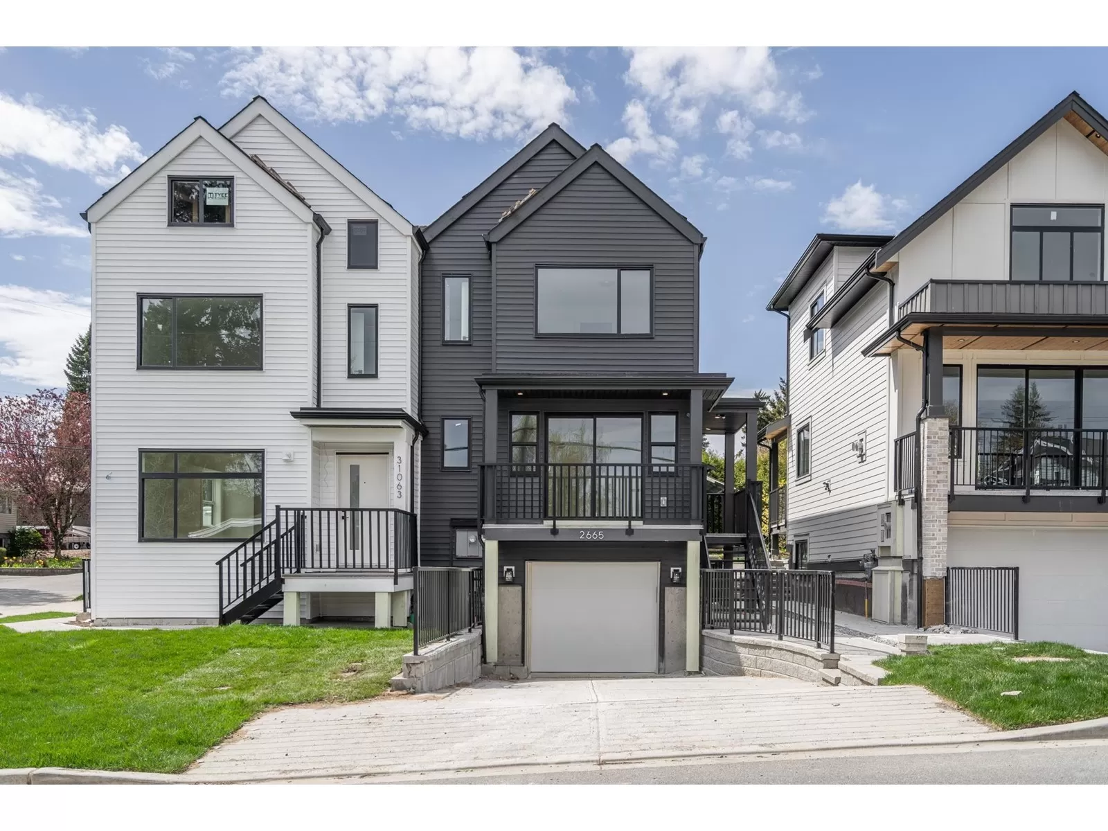 Duplex for rent: 2665 Sunnyside Street, Abbotsford, British Columbia V2T 1Z2