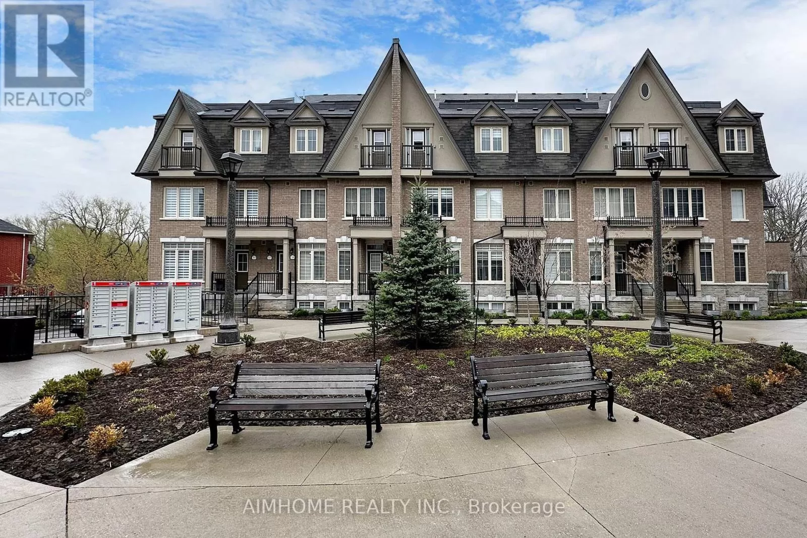 Row / Townhouse for rent: 27 - 181 Parktree Drive, Vaughan, Ontario L6A 5B1