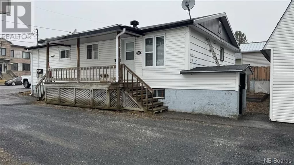 Duplex for rent: 27 37e Avenue, Edmundston, New Brunswick E3V 2W6