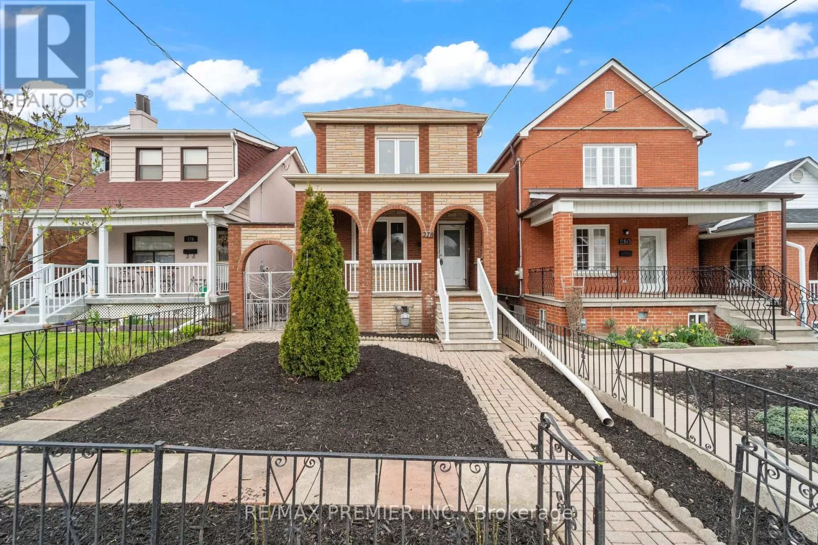 House for rent: 278 Mcroberts Avenue, Toronto, Ontario M6E 4P3