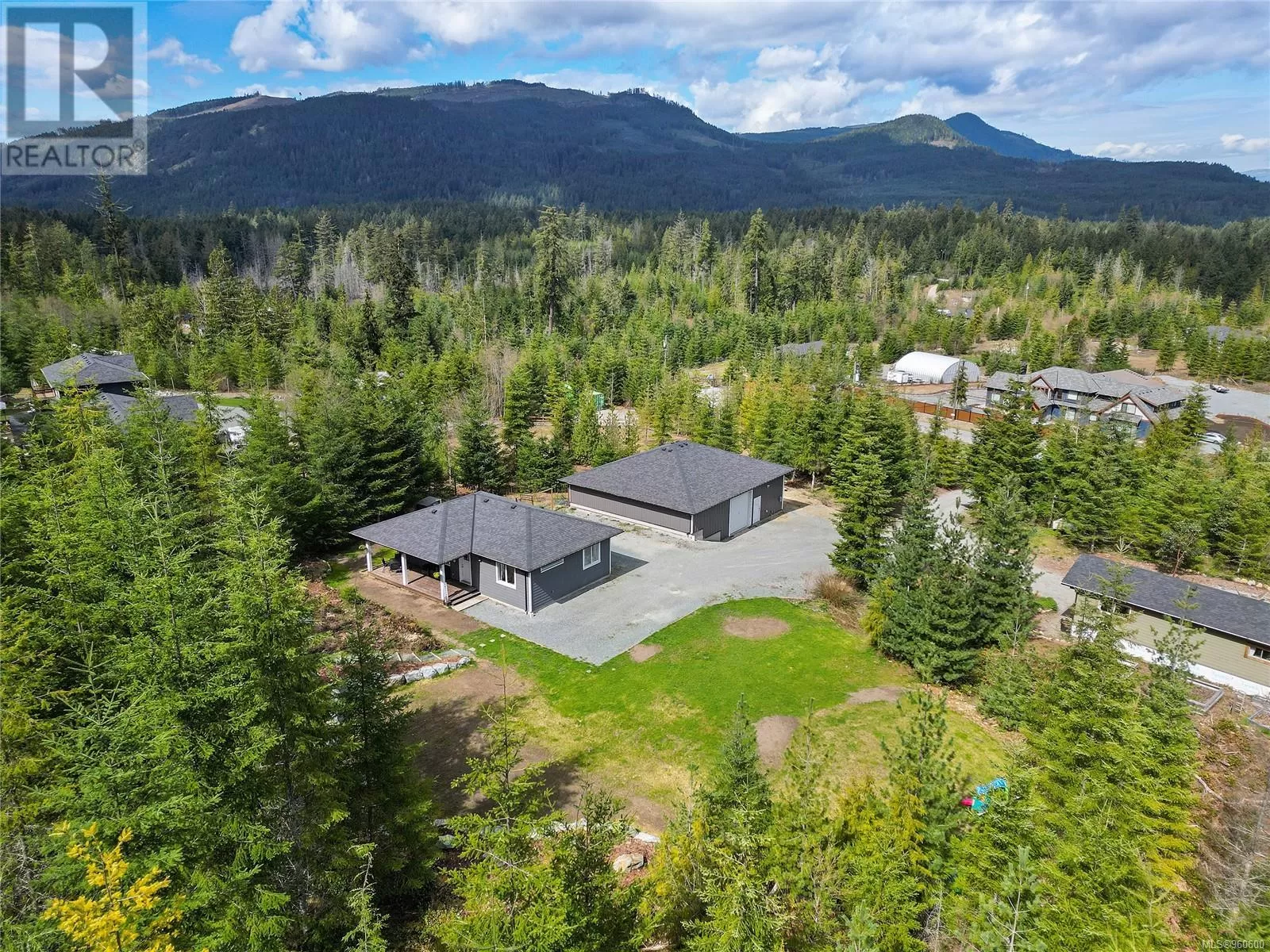 House for rent: 2830 Woodcroft Pl, Shawnigan Lake, British Columbia V0R 2W1