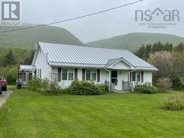 House for rent: 2865 West Big Intervale Road, Portree, Nova Scotia B0E 2C0
