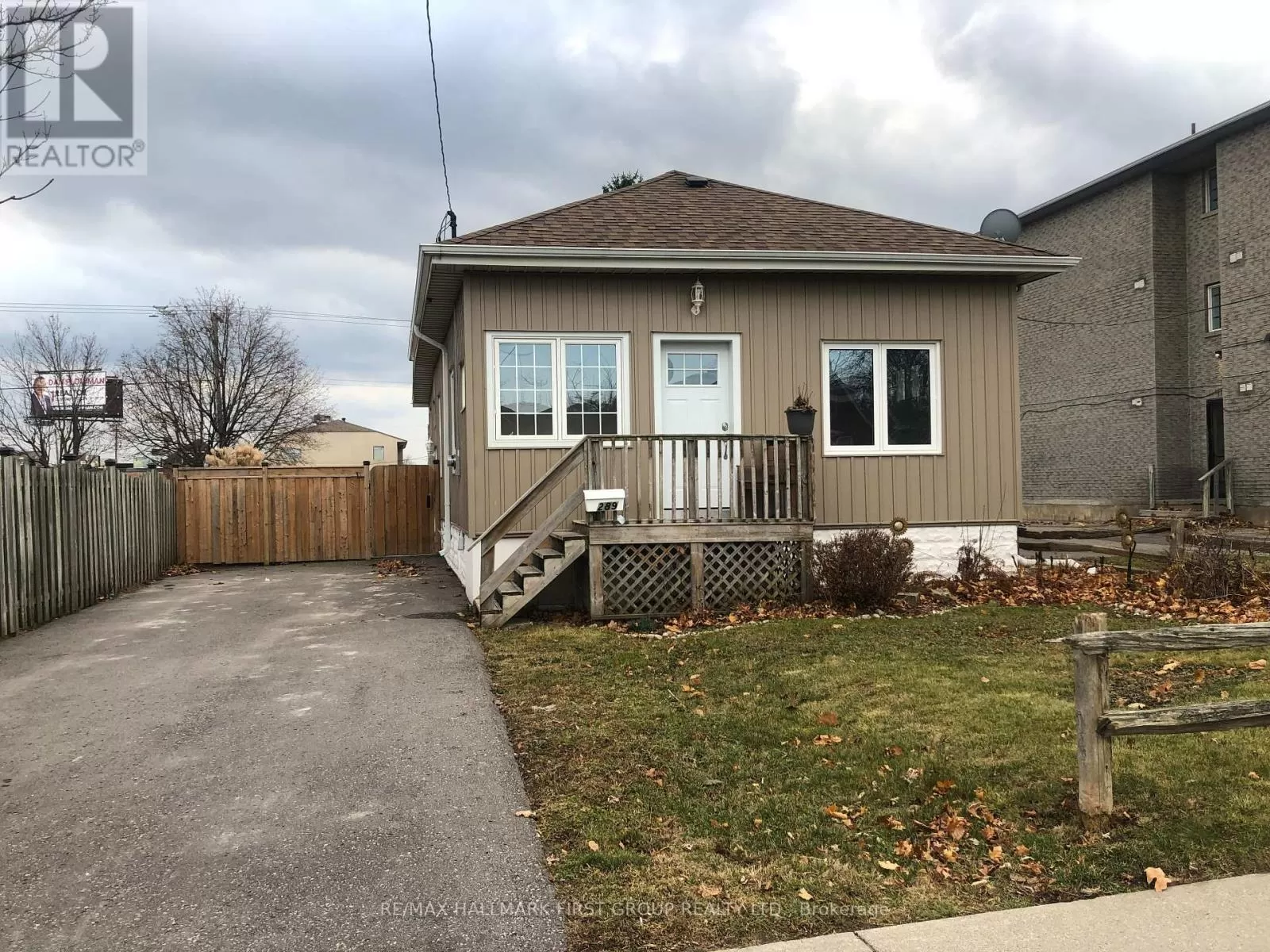 House for rent: 289 Buena Vista Ave, Oshawa, Ontario L1J 2M6