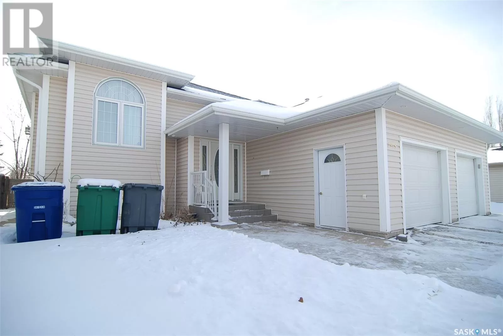 House for rent: 2915 37th Street W, Saskatoon, Saskatchewan S7L 7H8
