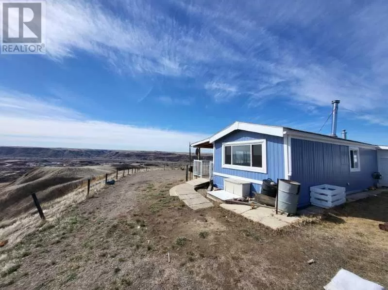 Manufactured Home/Mobile for rent: 292095 Range Road 20-5, Rural Starland County, Alberta T0J 0Y0