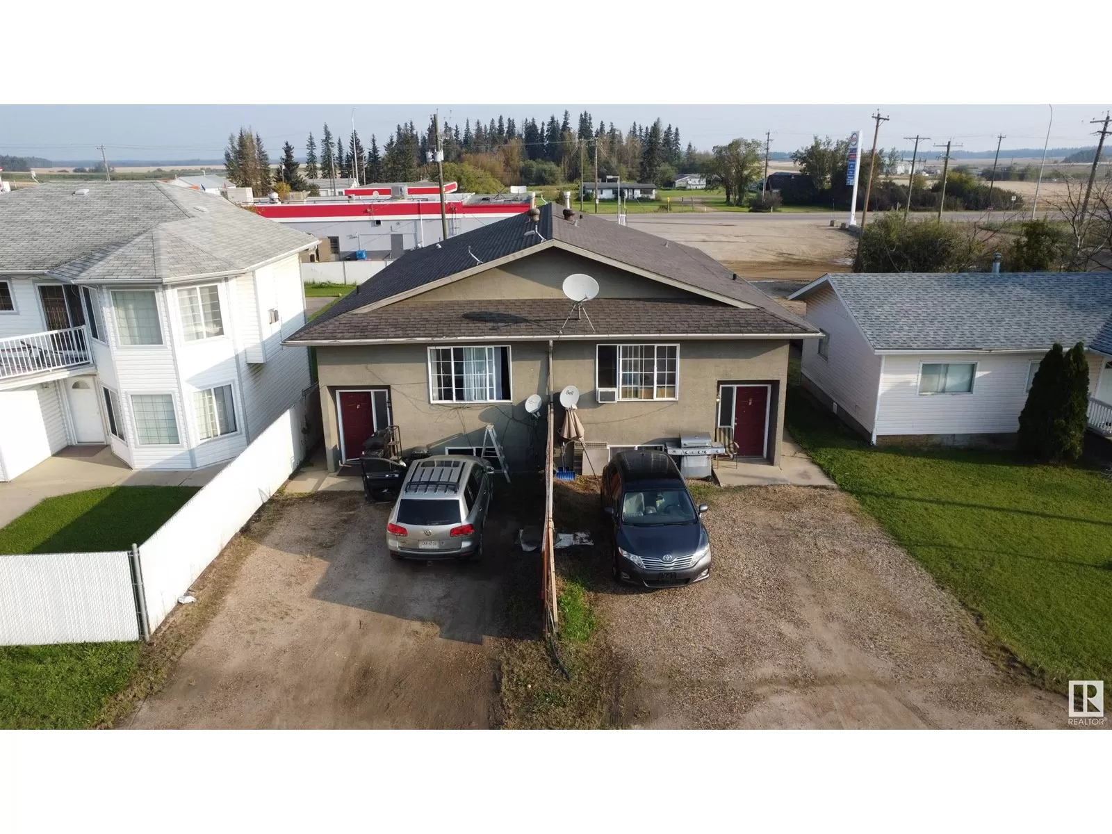 Fourplex for rent: 3 1 Av S, Grassland, Alberta T0A 1V0