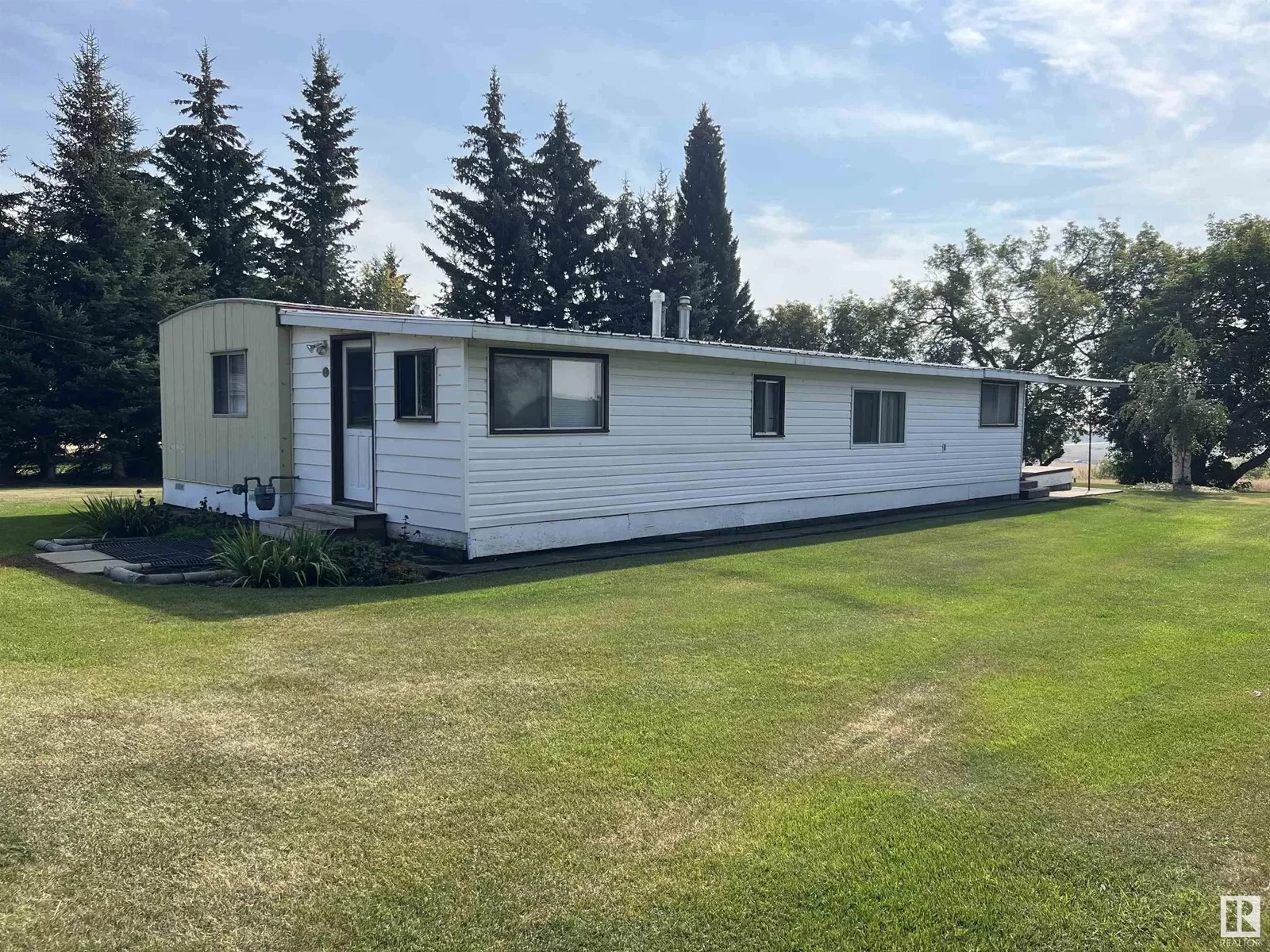 House for rent: 3 24311 Twp Rd 552, Rural Sturgeon County, Alberta T8T 1P5