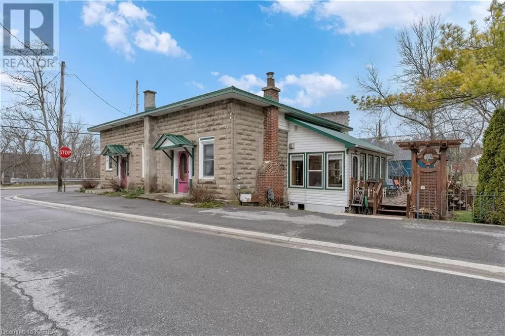 House for rent: 3 Factory Street, Newburgh, Ontario K0K 2S0
