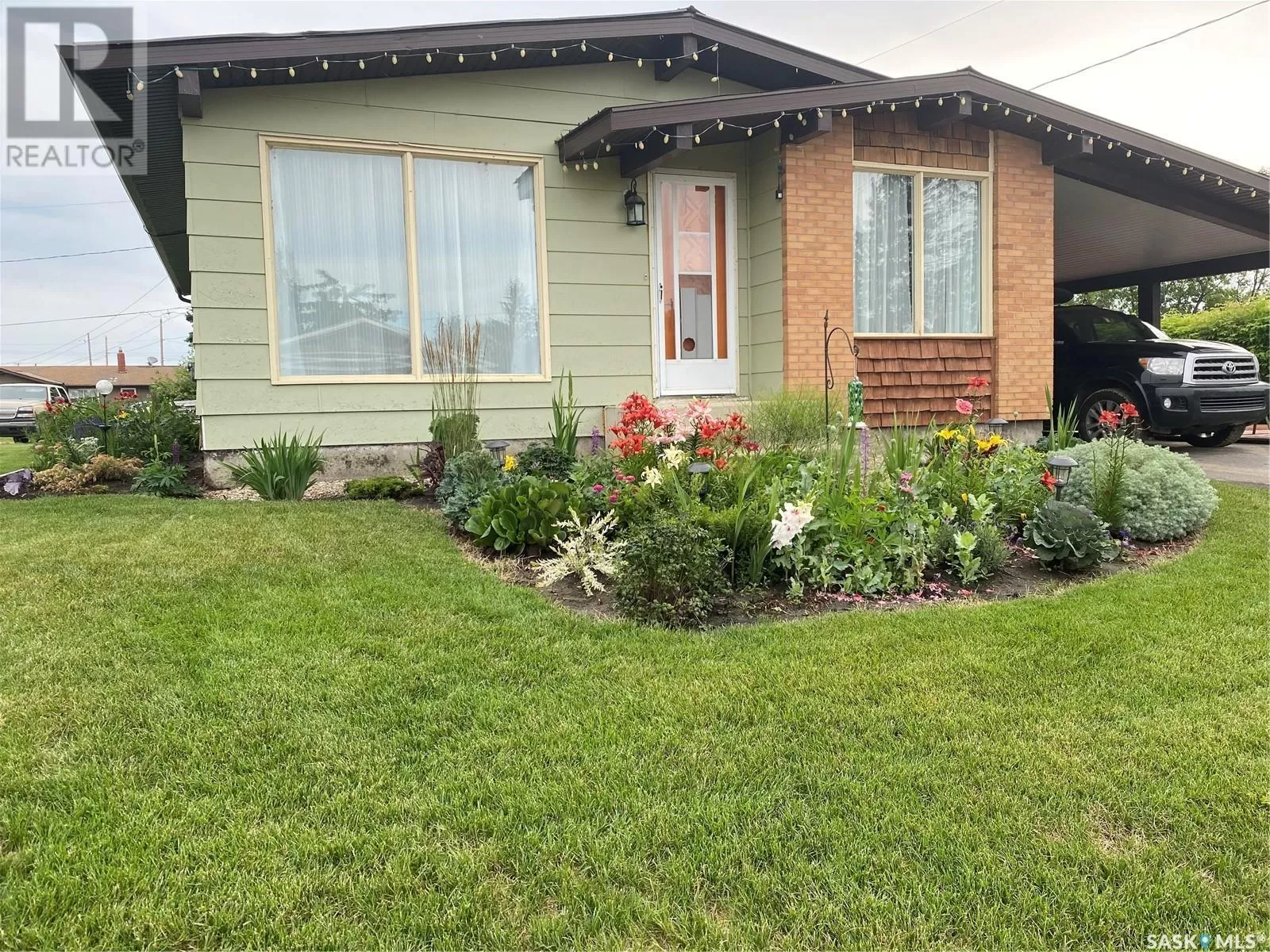 House for rent: 300 3rd Avenue W, Debden, Saskatchewan S0J 0S0