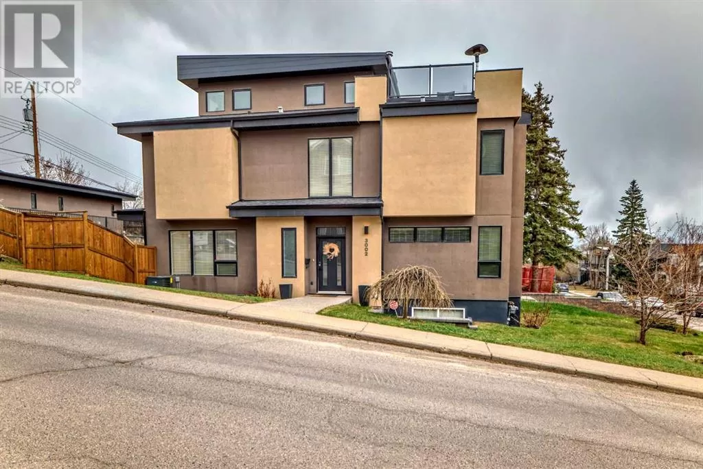 Duplex for rent: 3002 18 Street Sw, Calgary, Alberta T2T 3Z3
