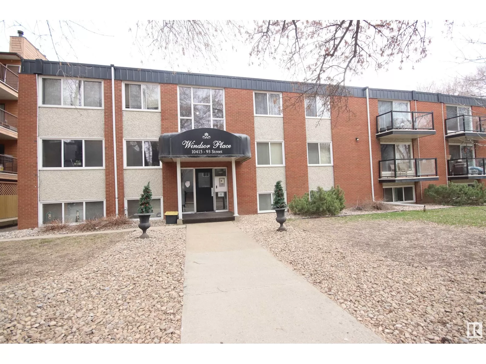 Apartment for rent: #301 10415 93 St Nw, Edmonton, Alberta T5H 1X5