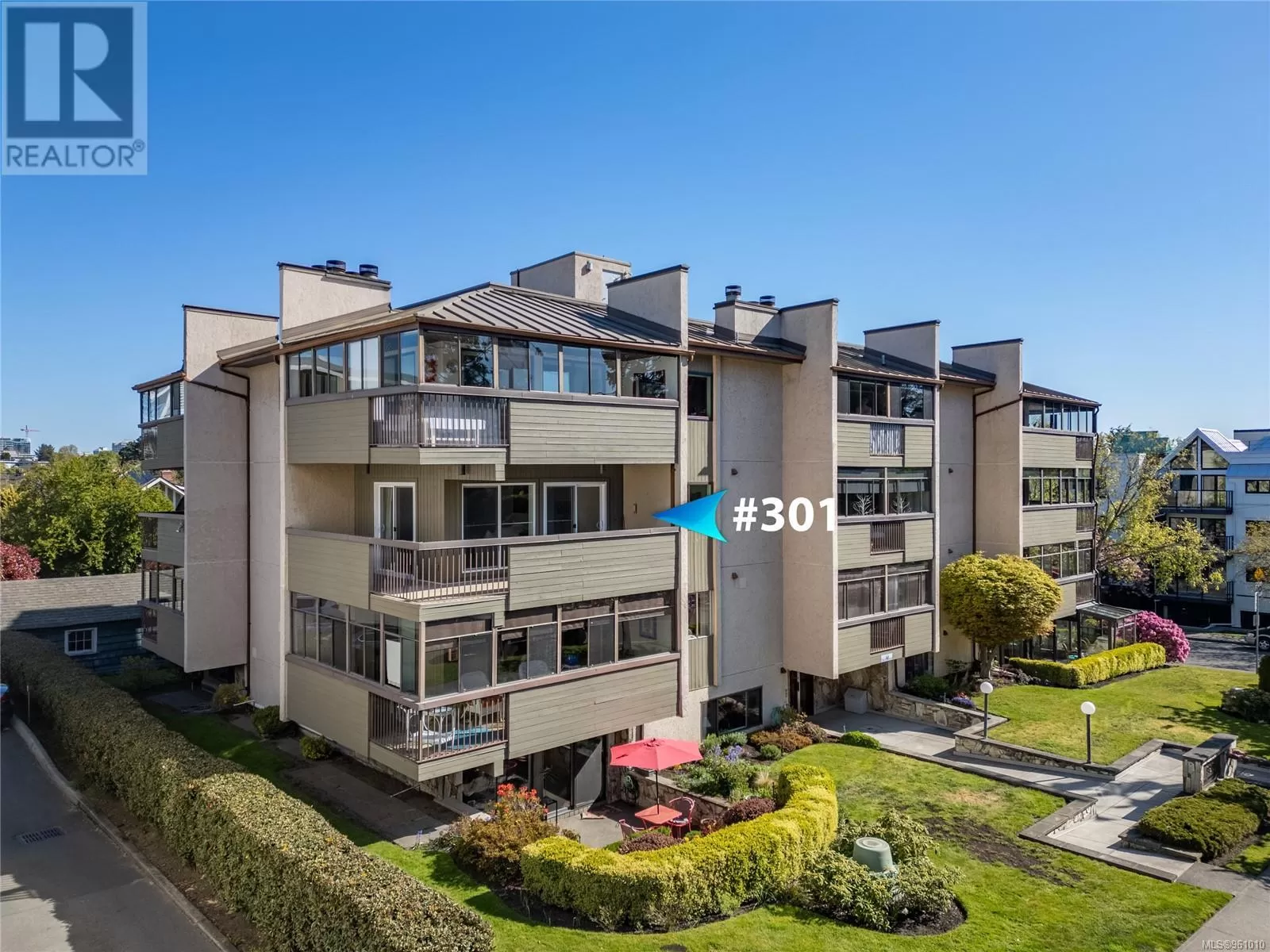 Apartment for rent: 301 920 Park Blvd, Victoria, British Columbia V8V 2T3