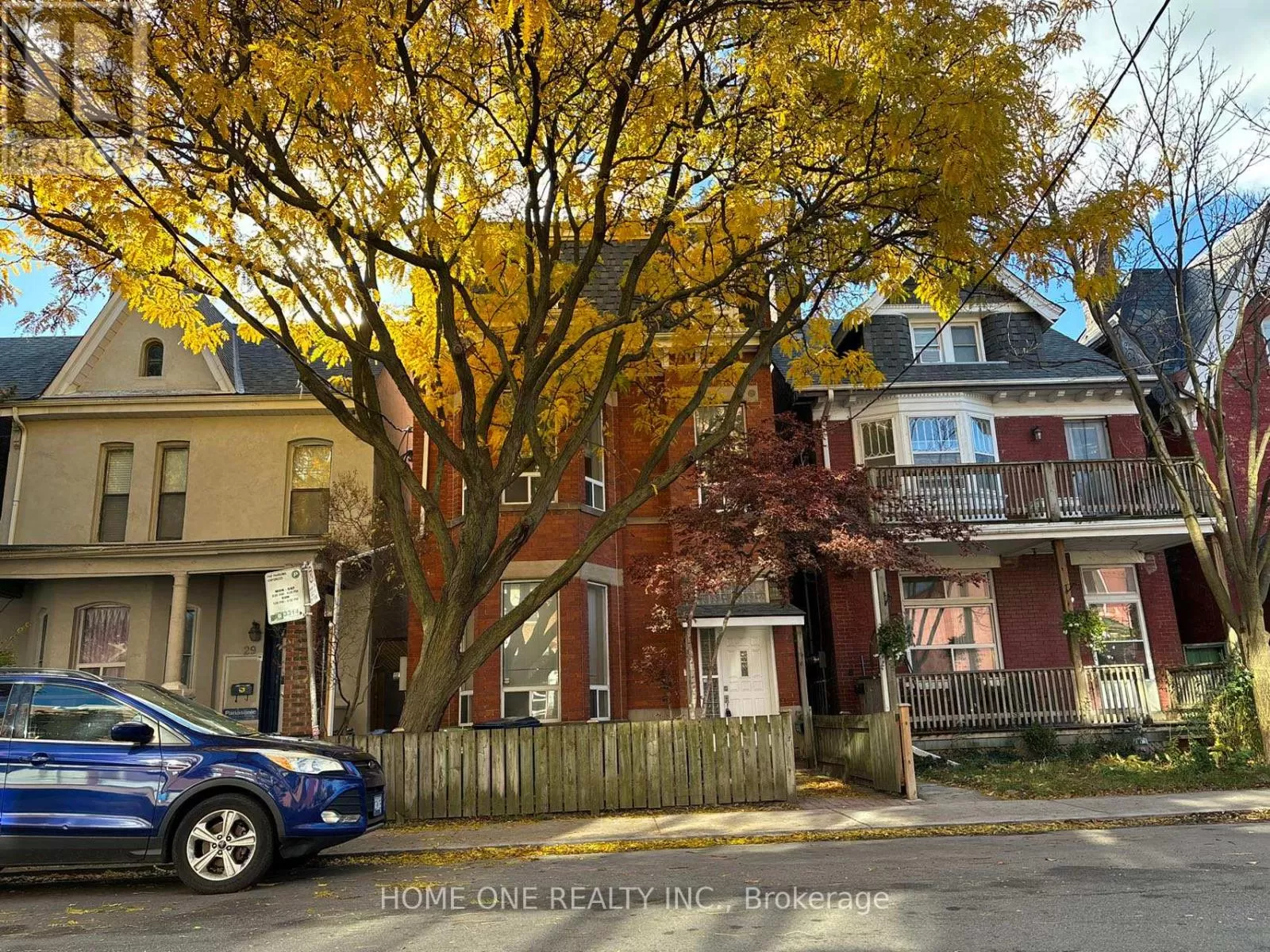 Other for rent: 302 - 31 D'arcy Street, Toronto, Ontario M5T 1J8