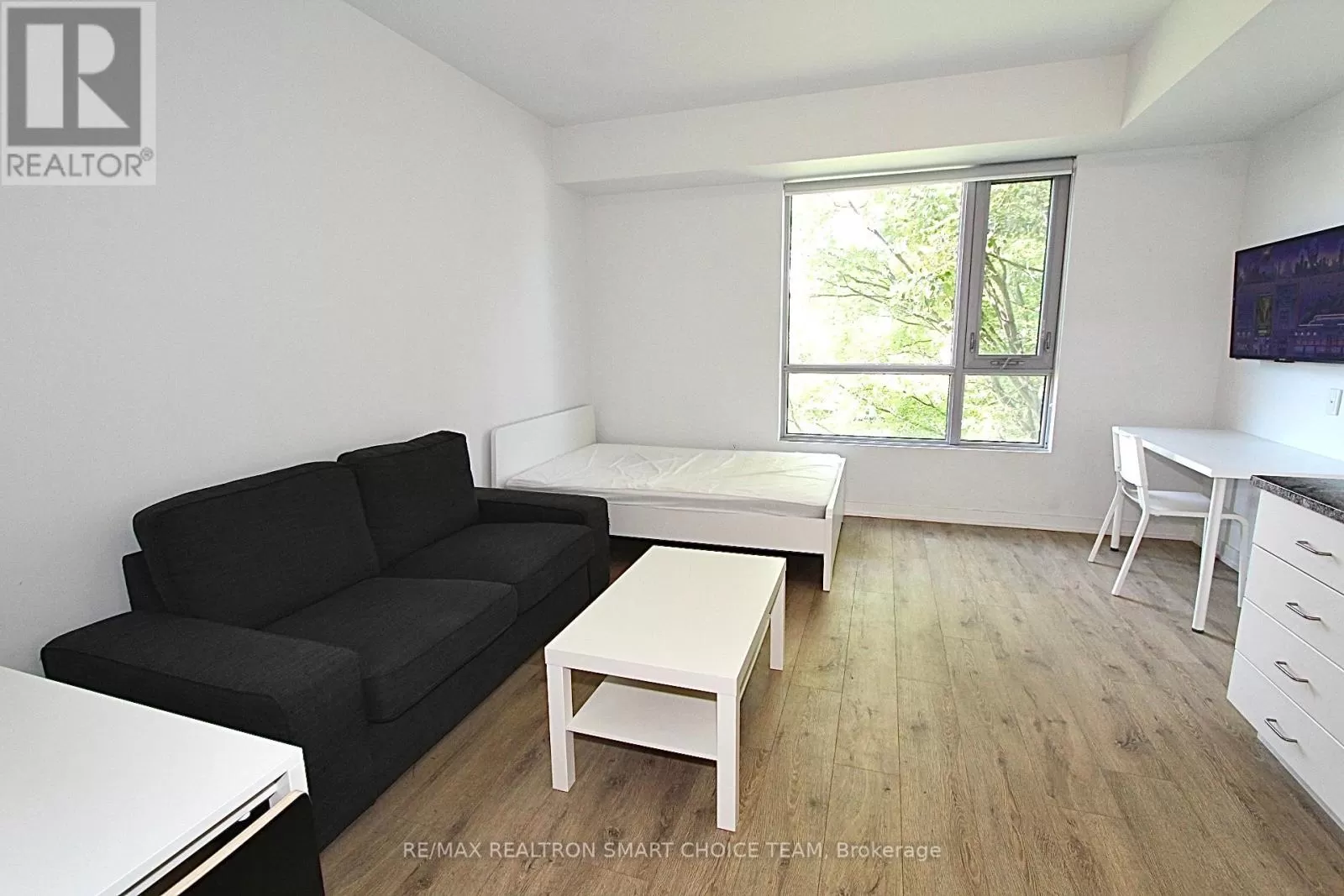 Apartment for rent: #303 -1800 Simcoe St N, Oshawa, Ontario L1G 4X9