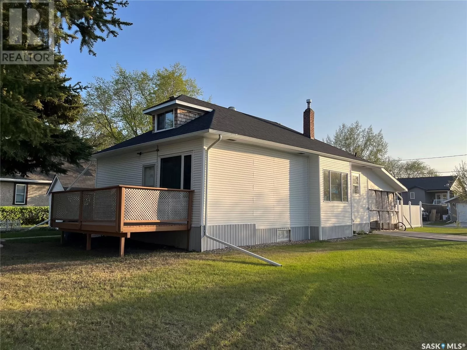 House for rent: 303 2nd Street E, Wynyard, Saskatchewan S0A 4T0
