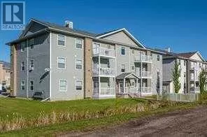 Apartment for rent: 303, 502 1 St, Fox Creek, Alberta T0H 1P0