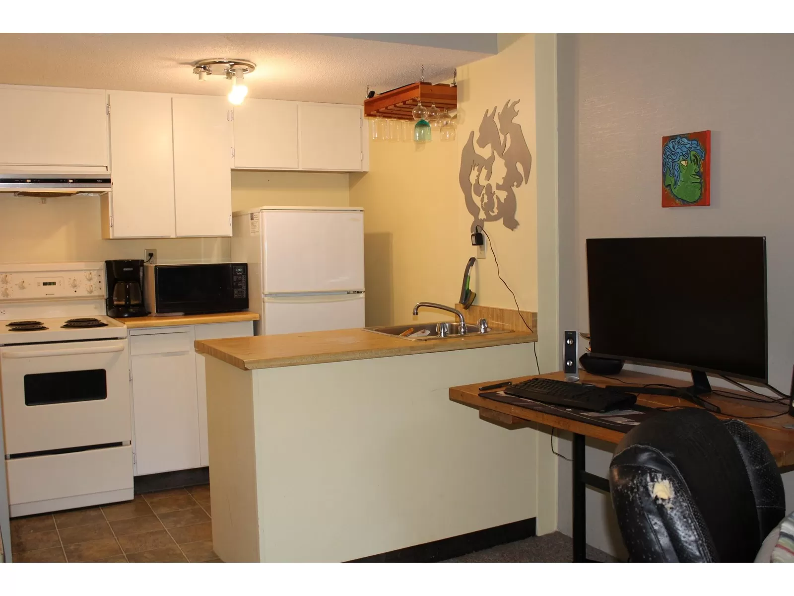 Apartment for rent: 303b 21000 Enzian Way, Agassiz, British Columbia V0M 1A1