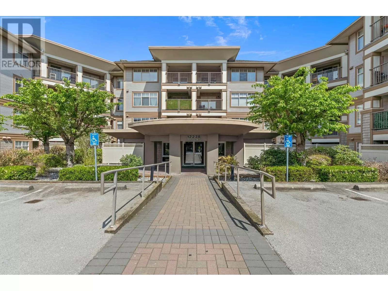 Apartment for rent: 306 12238 224 Street, Maple Ridge, British Columbia V2X 8W5
