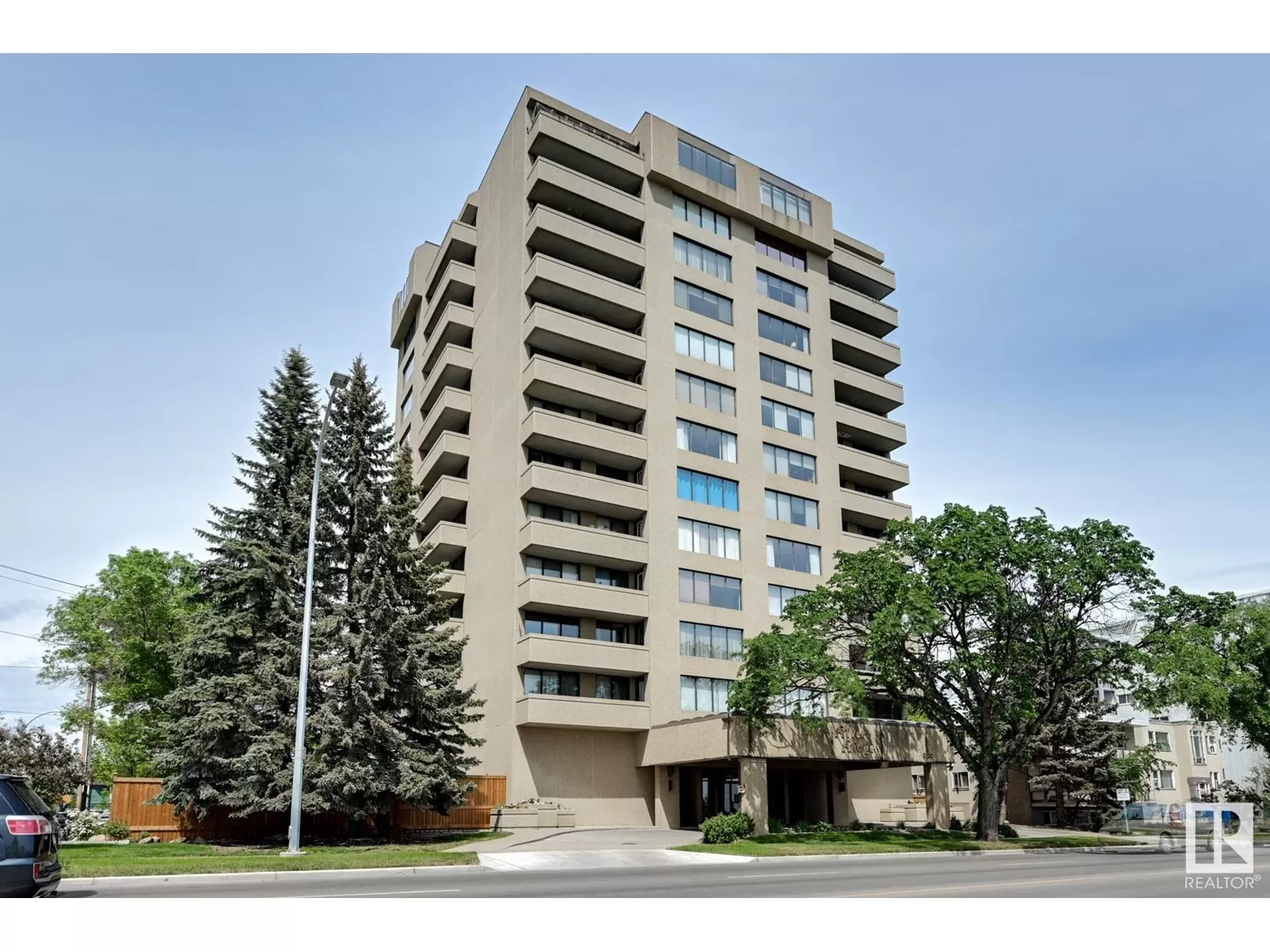 Apartment for rent: #306 8340 Jasper Av Nw, Edmonton, Alberta T5H 4C6
