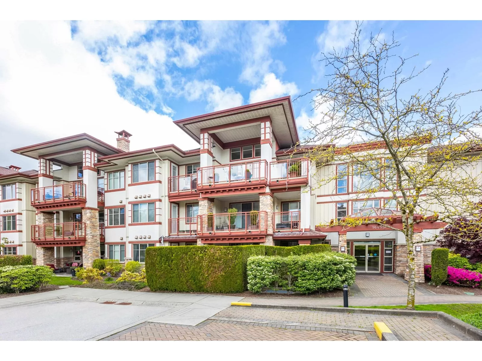 Apartment for rent: 307 16455 64 Avenue, Surrey, British Columbia V3S 6V7