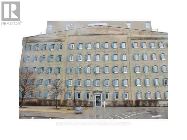 Apartment for rent: #307 -3 Father David Bauer Dr, Waterloo, Ontario N2L 6M1