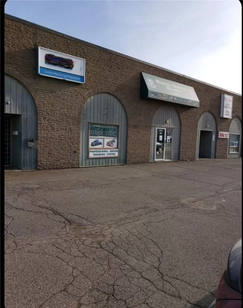 Warehouse for rent: 308 Kenora Avenue, Hamilton, Ontario L8E 2W2