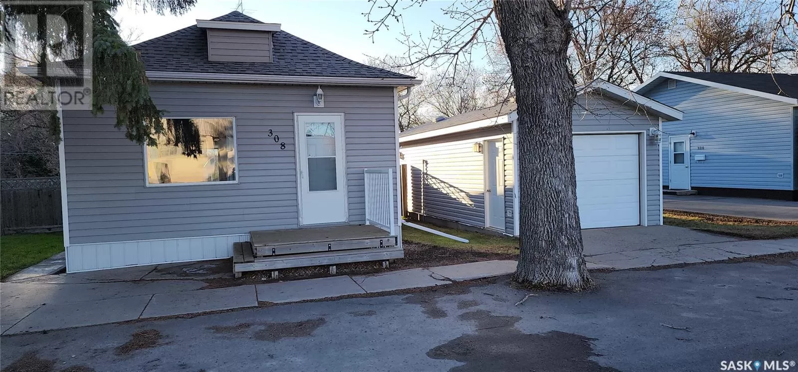 House for rent: 308 Main Street, Odessa, Saskatchewan S0G 3S0