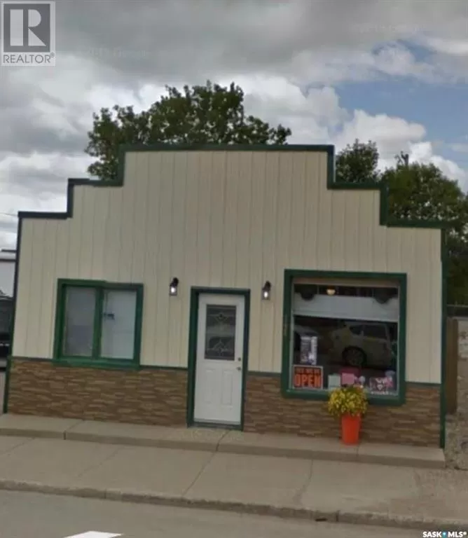 308 Main Street, Oxbow, Saskatchewan S0C 2B0