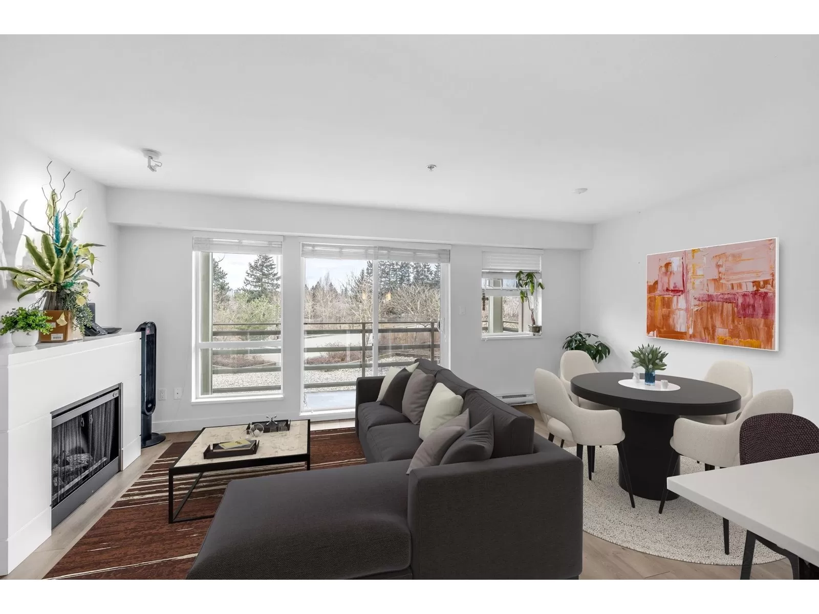 Apartment for rent: 309 15765 Croydon Drive, Surrey, British Columbia V3Z 2L6