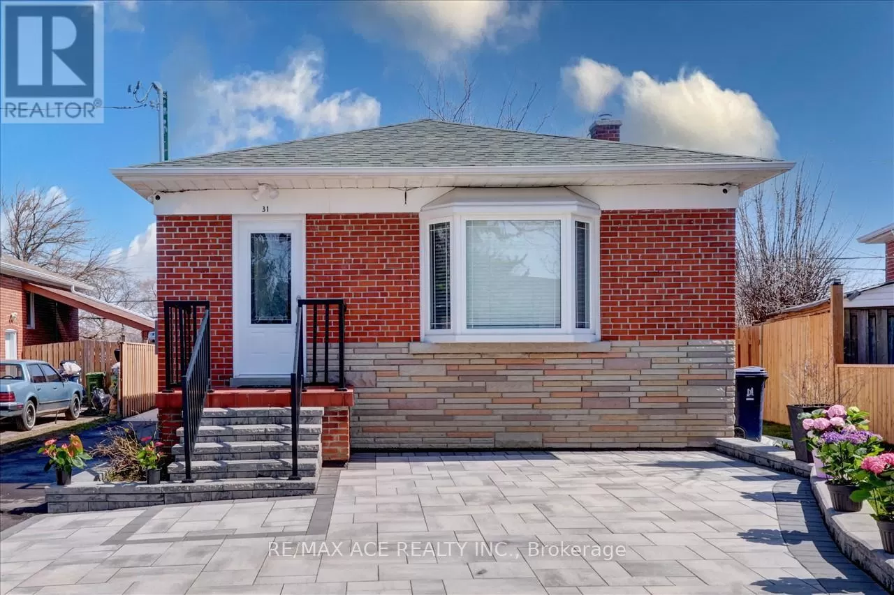 House for rent: 31 Benlight Crescent, Toronto, Ontario M1H 1P4