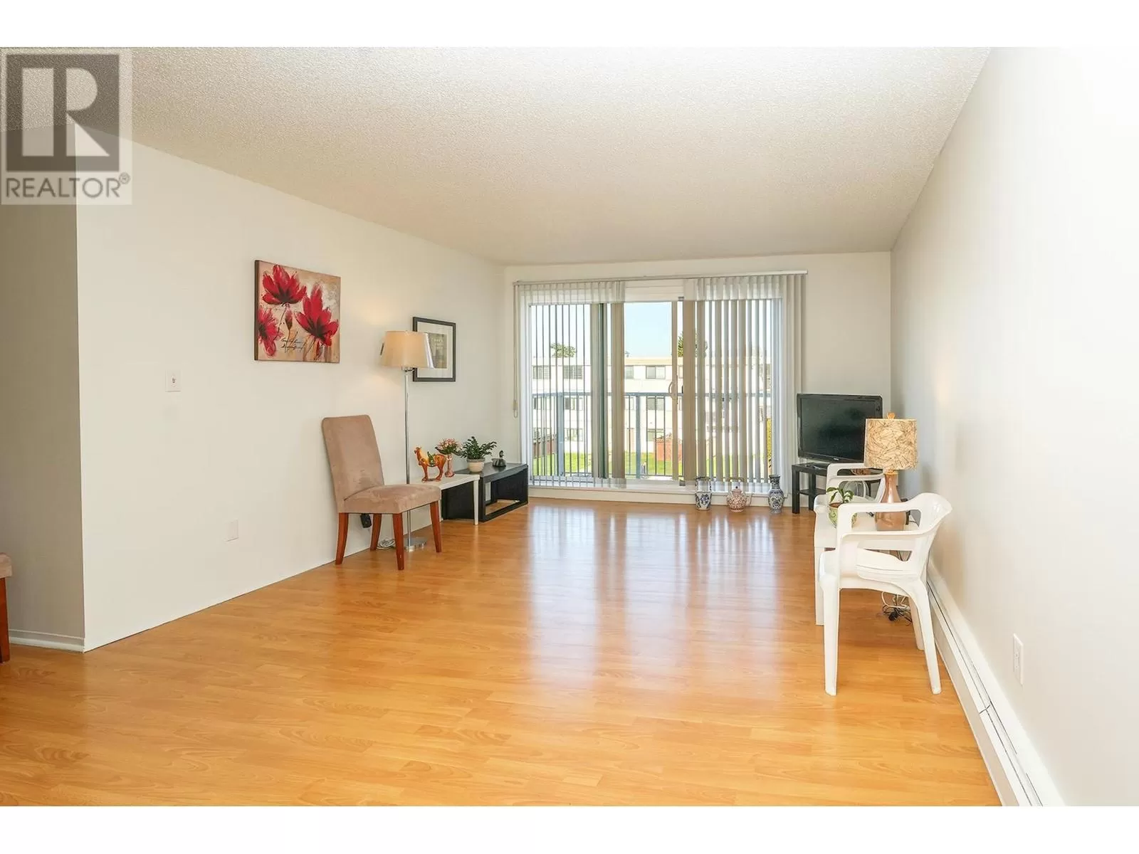 Apartment for rent: 310 7240 Lindsay Road, Richmond, British Columbia V7C 3M6