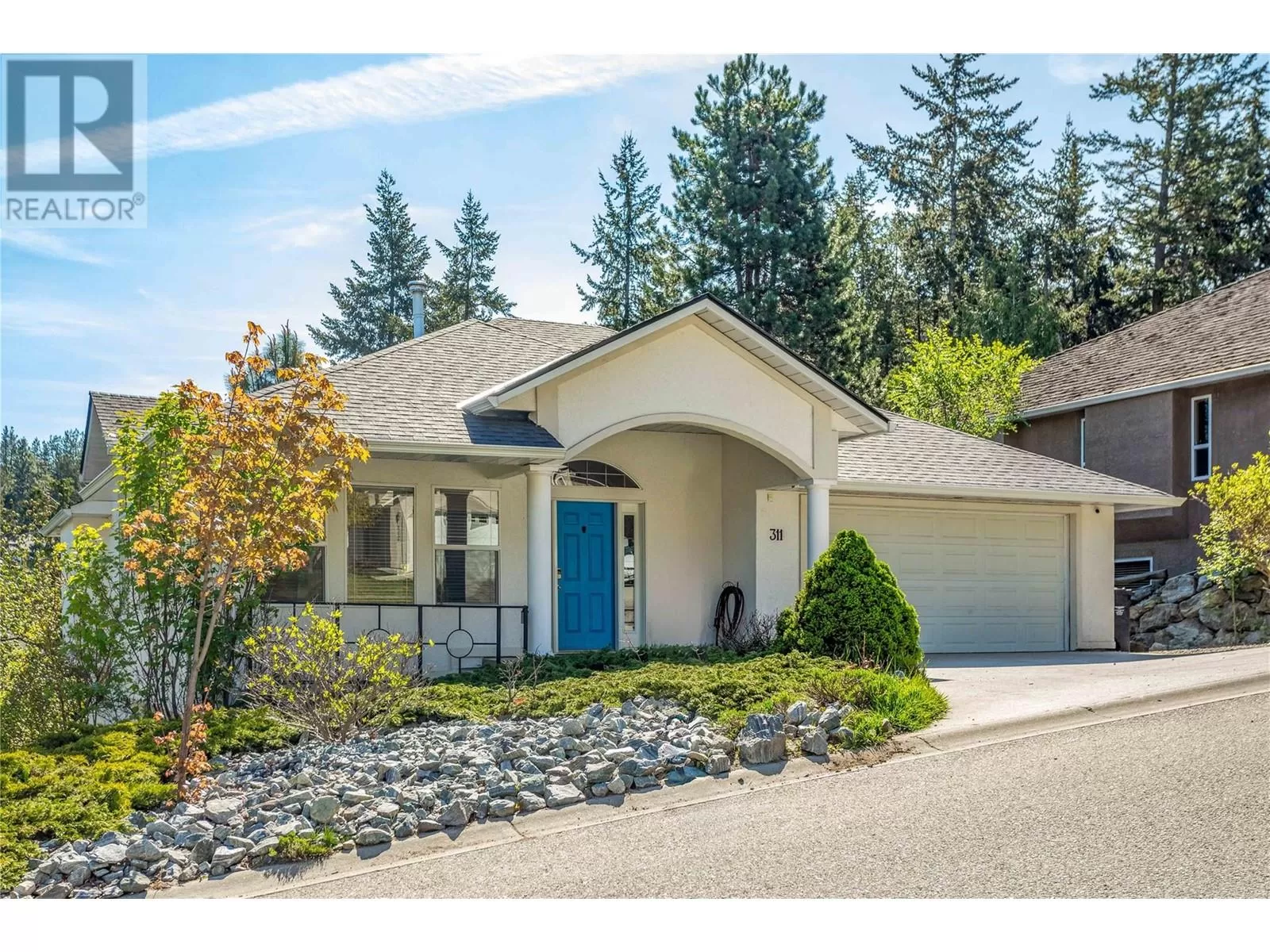House for rent: 311 Woodpark Crescent, Kelowna, British Columbia V1V 2A9