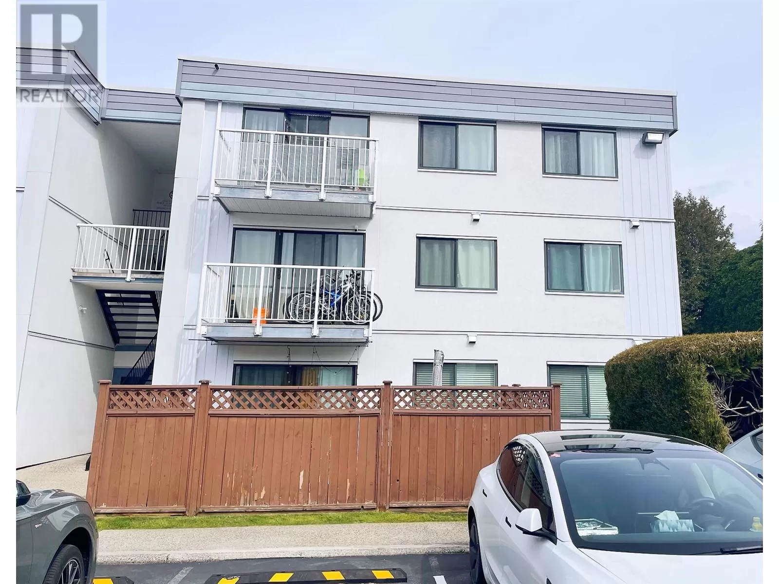 Apartment for rent: 312 7180 Lindsay Road, Richmond, British Columbia V7C 3M6