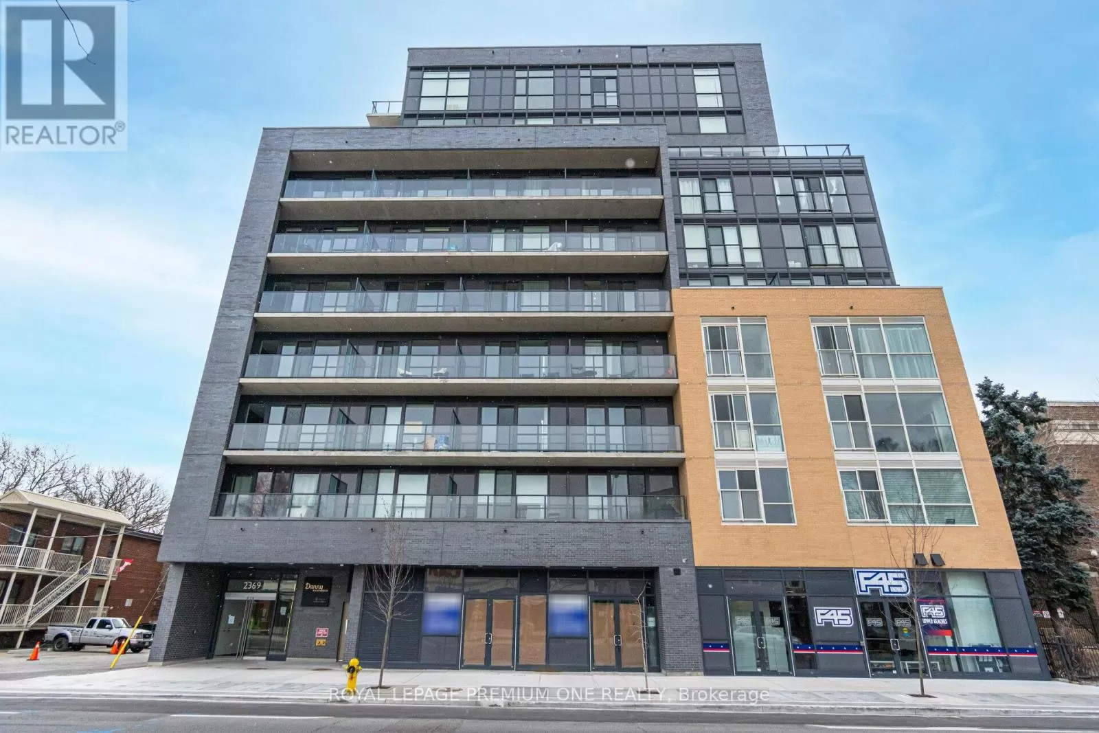 Apartment for rent: 313 - 2369 Danforth Avenue, Toronto, Ontario M4C 1K8